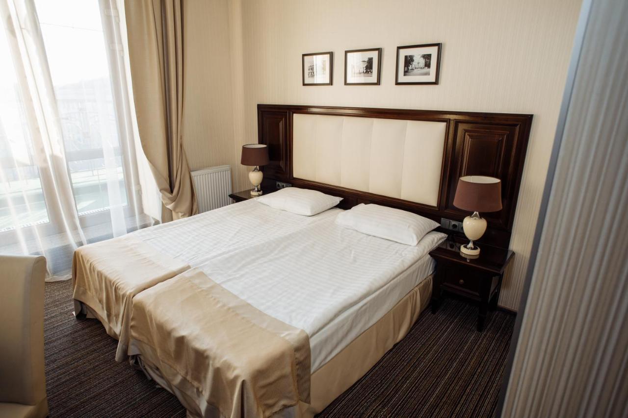 Hotel Optima Collection Jytomyr Extérieur photo