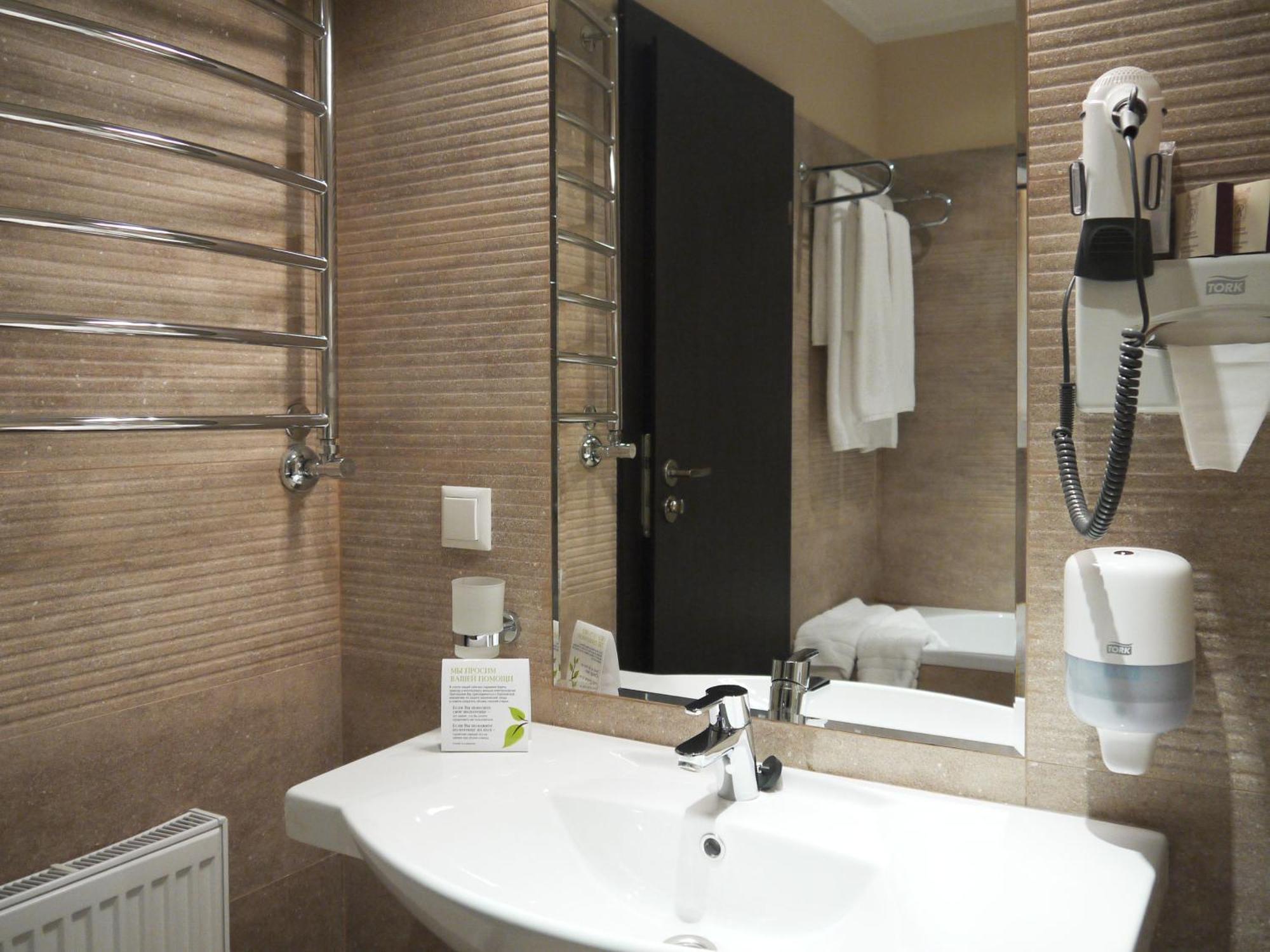 Hotel Optima Collection Jytomyr Extérieur photo