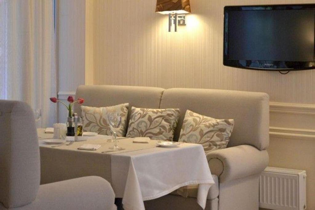 Hotel Optima Collection Jytomyr Extérieur photo