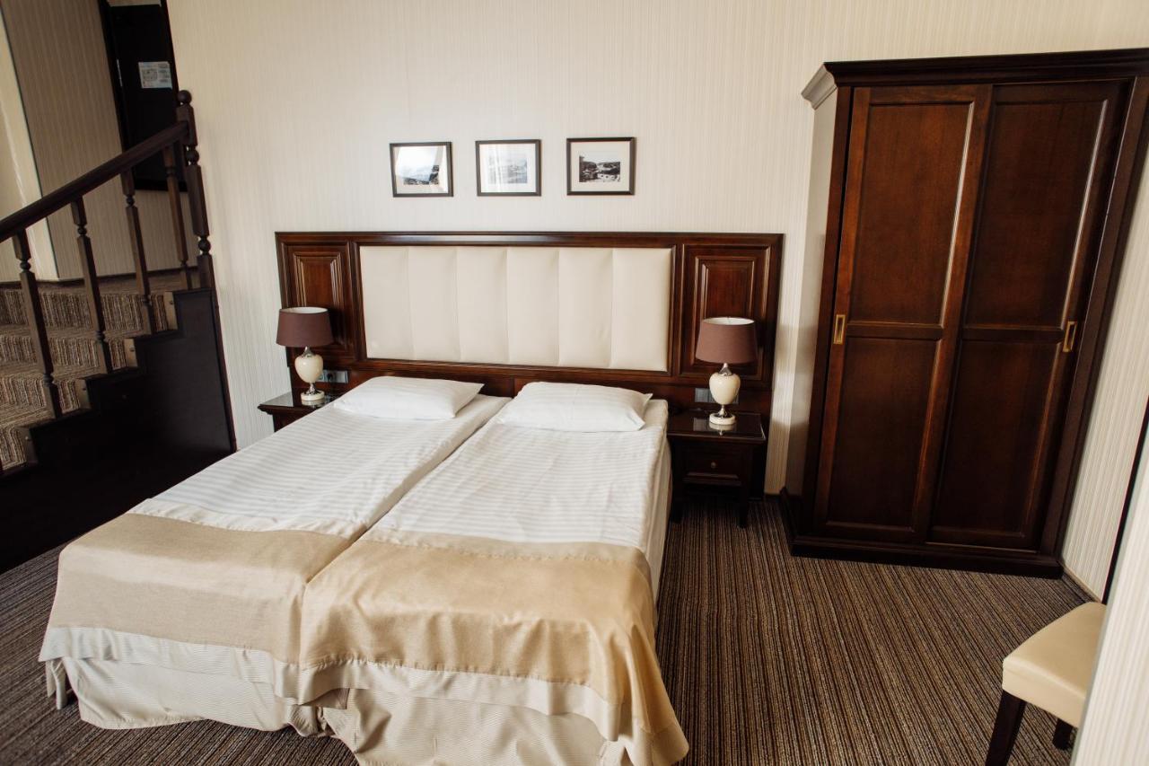 Hotel Optima Collection Jytomyr Extérieur photo