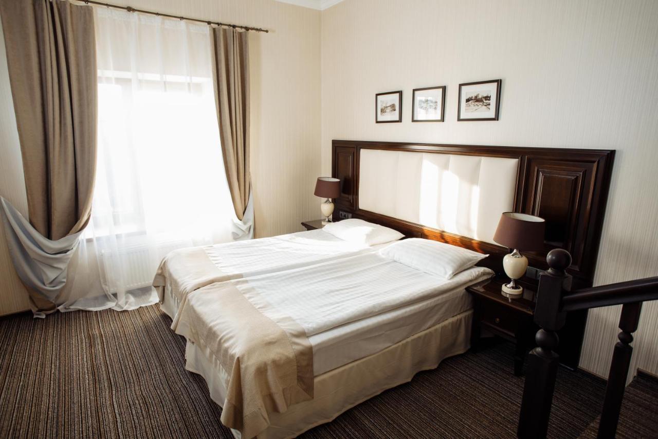 Hotel Optima Collection Jytomyr Extérieur photo